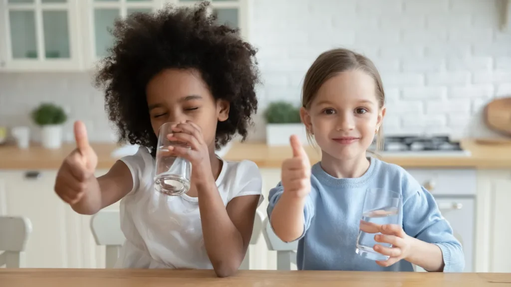 quanto deve bere un bambino